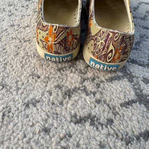 Disney x Native Patterned Slip-On Shoes Moana Size 5 Women’s - Picture 4 of 9